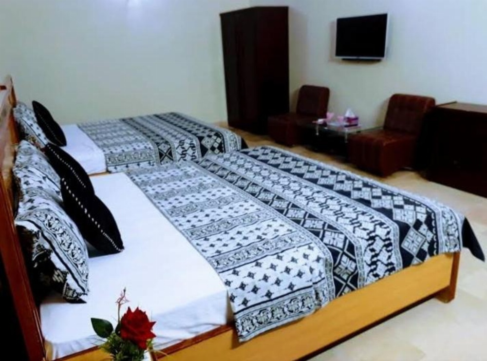 Gulshan Palace Near Millennium Mall