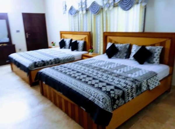 Gulshan Palace Near Millennium Mall image 5